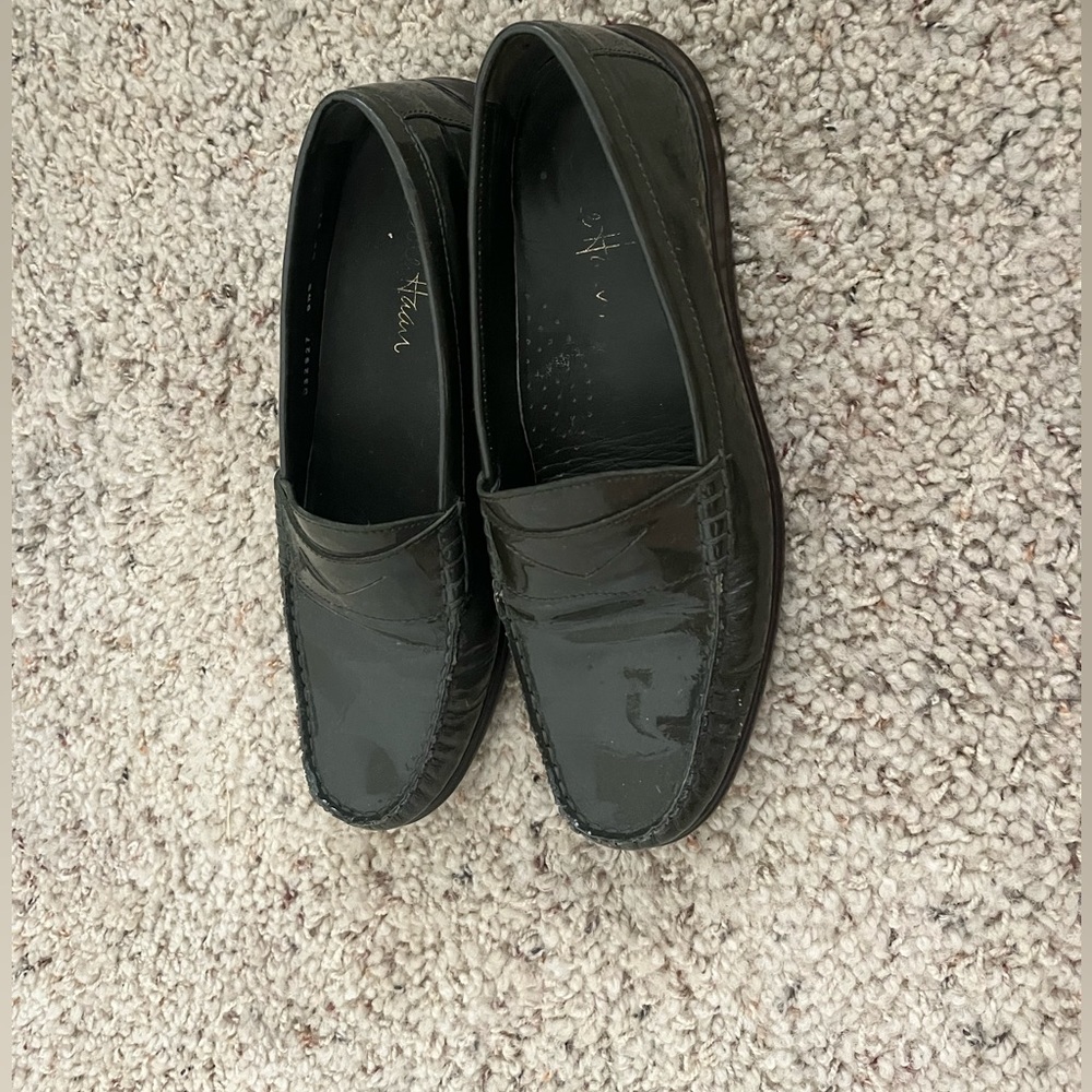 Dress shoes